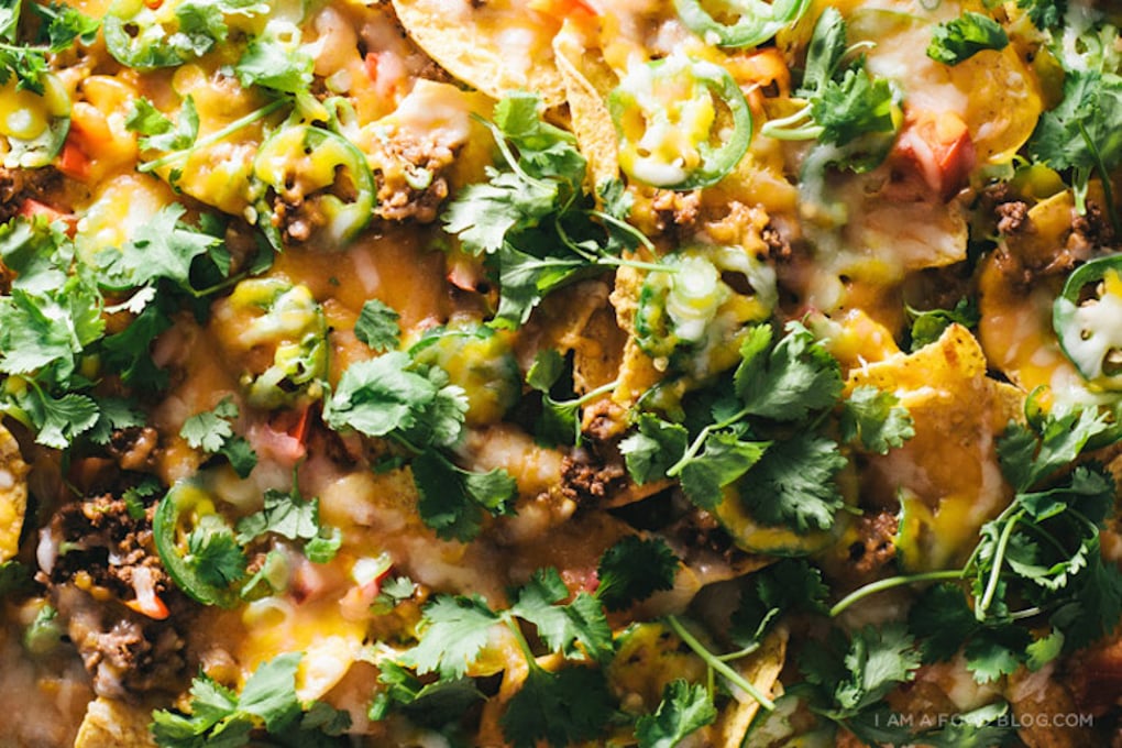 spicy sriracha beef nachos 8